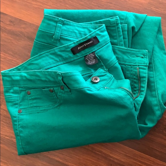 Jeans - Picture 1 of 2